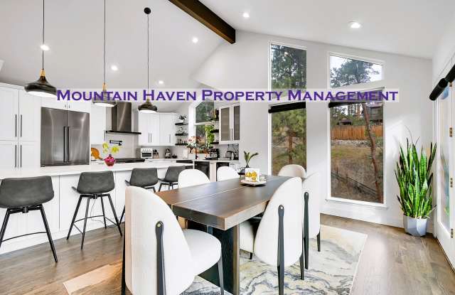 Photo of 28384 Kinnikinick Road