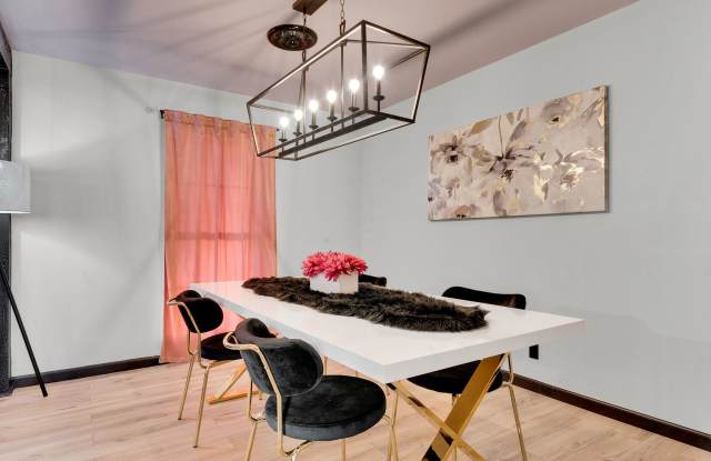 Fully furnished 3/2 Ardmore Highly Desired Neighborhood in ARDMORE