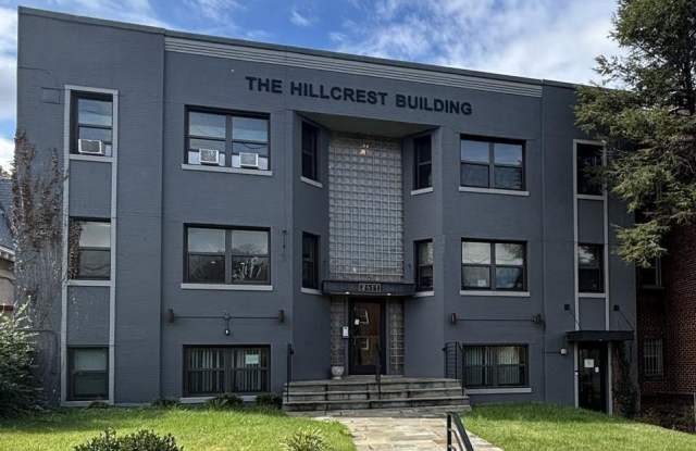 Photo of 2811 PENNSYLVANIA Avenue SE