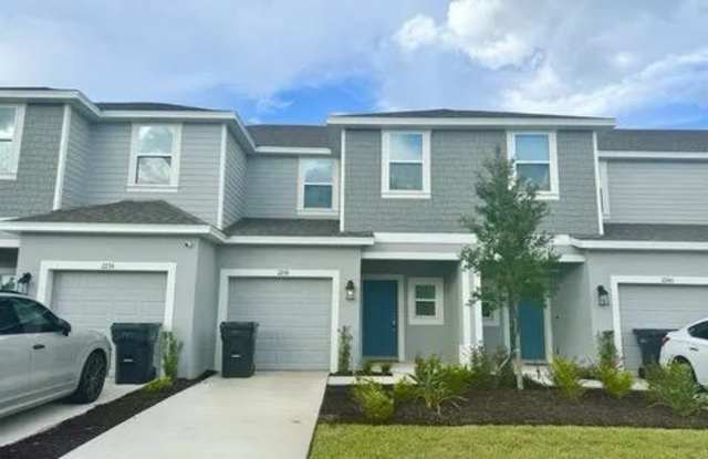 2239 Portrait Street