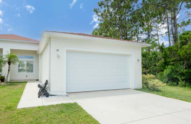 Newer 3 Bedroom 2 Bath Duplex in Matanzas Woods Neighborhood