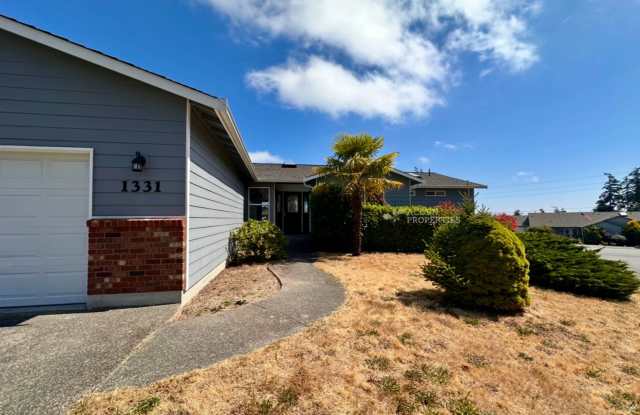 1331 SW Harbor Vista Circle