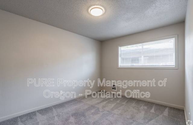 760 Plymouth Drive NE - 30