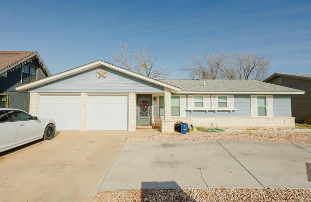 Photo of 1529 E 52nd St