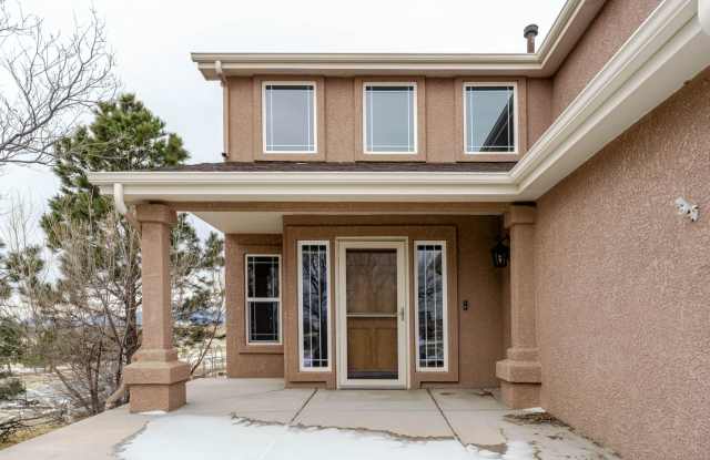 Spacious 6 Bedroom Retreat in Colorado Springs with Mountain Views