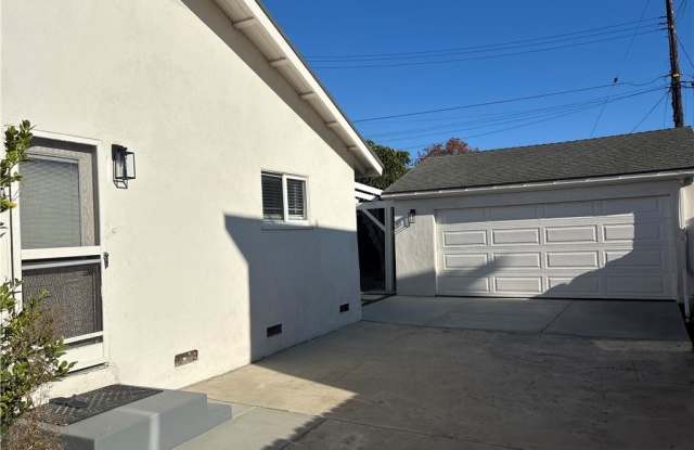 Photo of 4404 West 234th Street