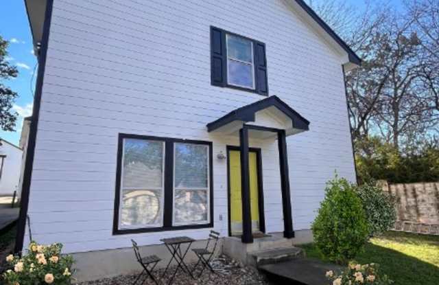 Huge 6 Bedroom/3 Bath House in North Campus
