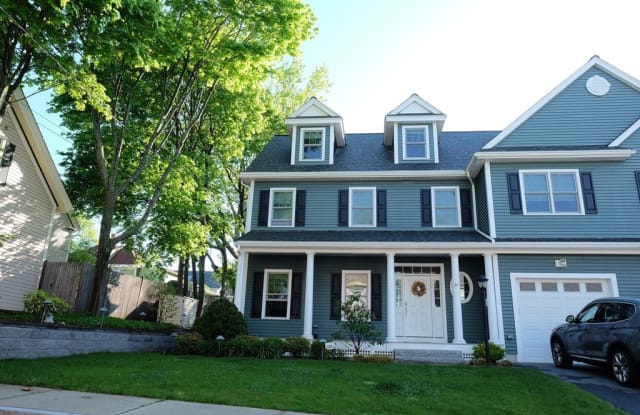 37 Rumford St - 37 Rumford Street, Winchester, MA 01890