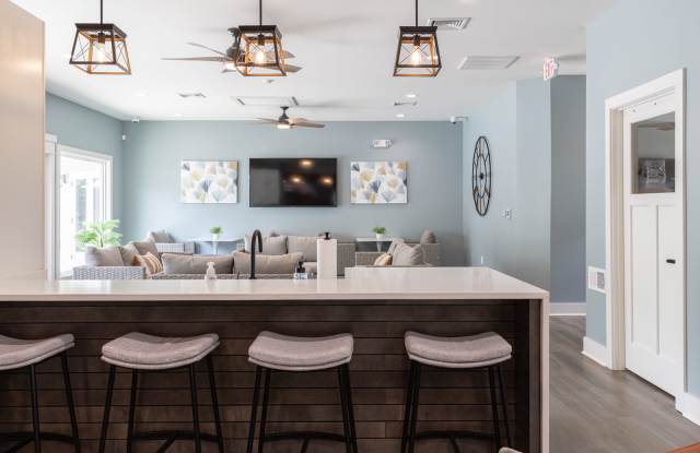 Hickory Woods Apartments