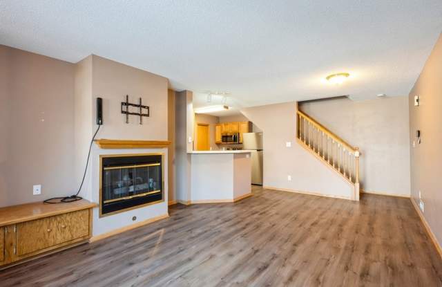 AFFORDABLE TOWNHOME!! 2 Bed, 1.5 Bath Townhome in Ankeny