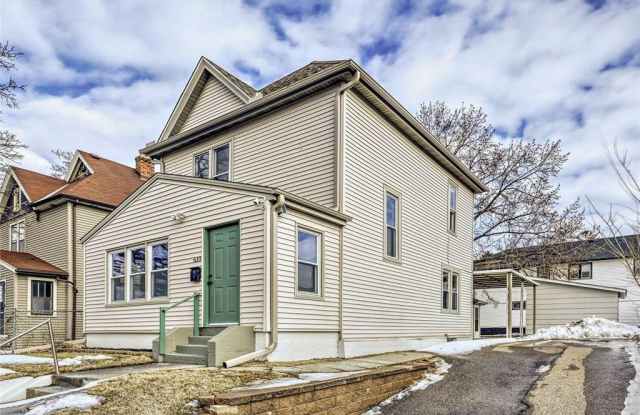 Photo of 610 Fairview Ave Avenue N