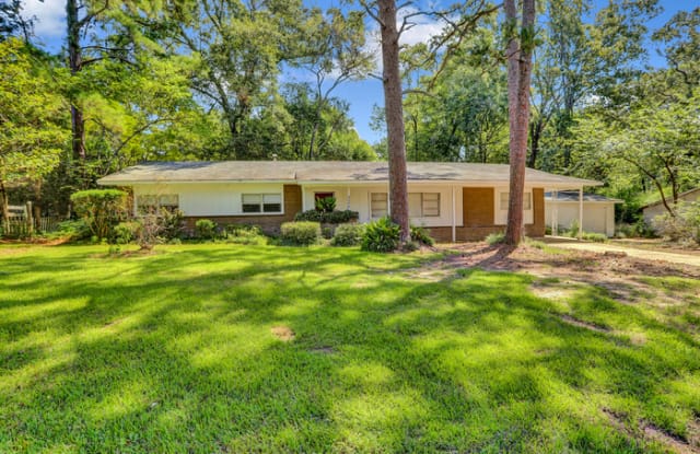 321 West Leavell Woods Drive - 321 West Leavell Woods Drive, Jackson, MS 39212