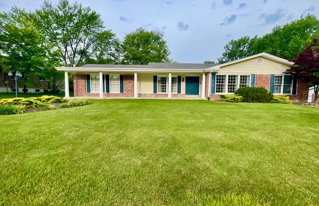 514 Redondo Dr - 514 Redondo Drive, Chesterfield, MO 63017