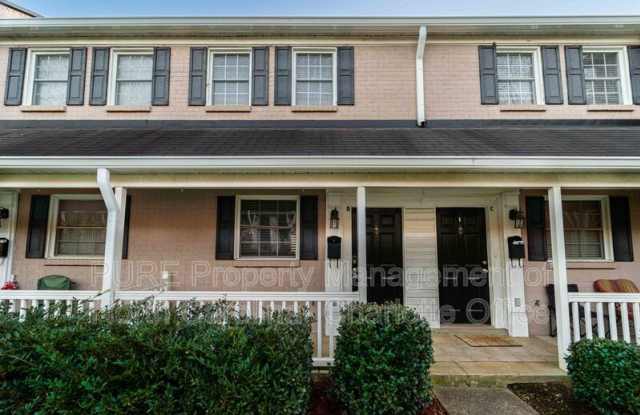 Photo of 1230 Green Oaks