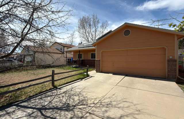 Great Furnished House In Fort Collins with all utilities included