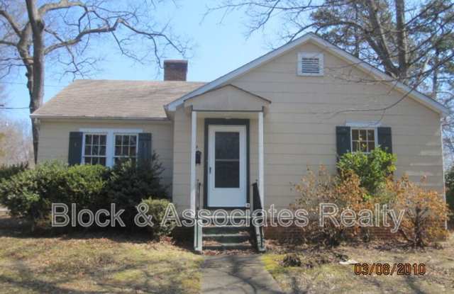 801 Knollwood Street