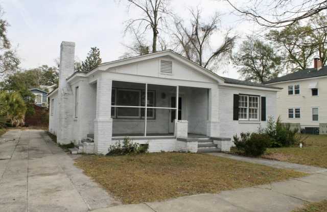 Luxurious Newly Renovated 3BR/2BA Haven with Private Parking - A Rare Market Gem