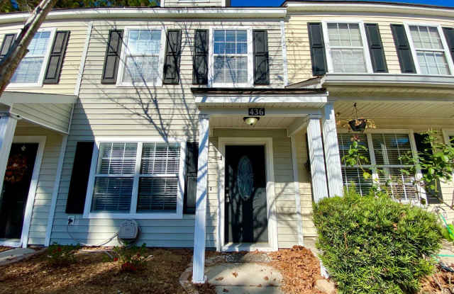Three Bedroom, Remodeled townhouse for rent!