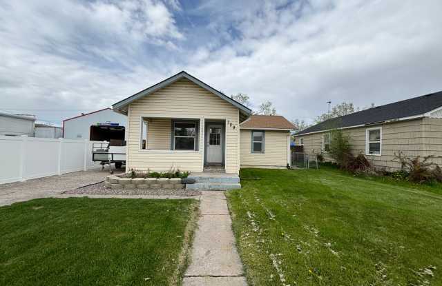 Adorable Three Bedroom One Bathroom Single Family Home - 129 Wayne Avenue, Pocatello, ID 83201