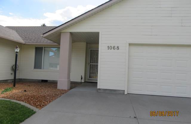 Photo of 1068 Mountain View Dr