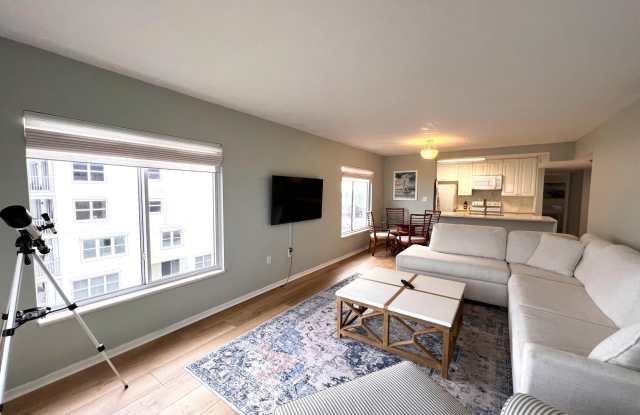 299 N Atlantic Avenue unit: 605