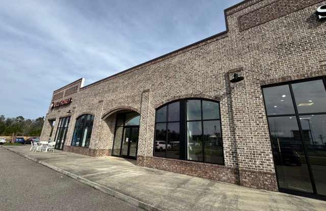 102 Central Park Ave STE 3