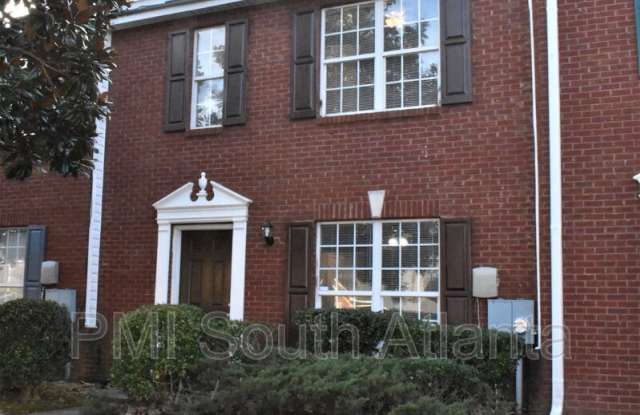 5798 Strathmoor Manor Cir