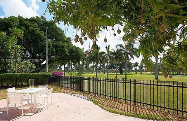 Photo of 5570 La Gorce Dr