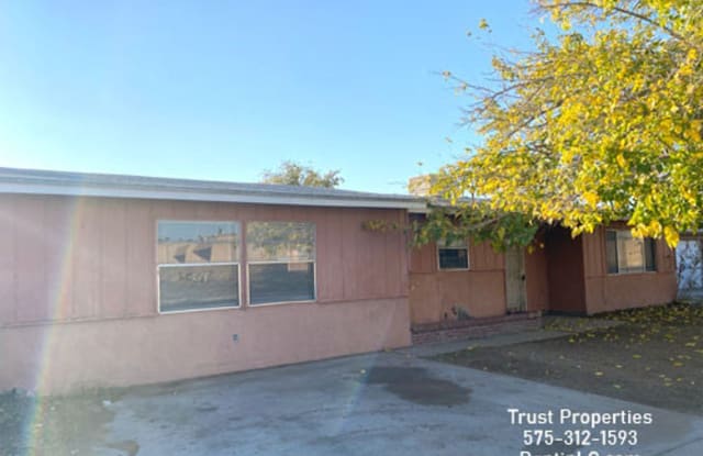 1330 La Fonda - 1330 La Fonda Drive, Las Cruces, NM 88001