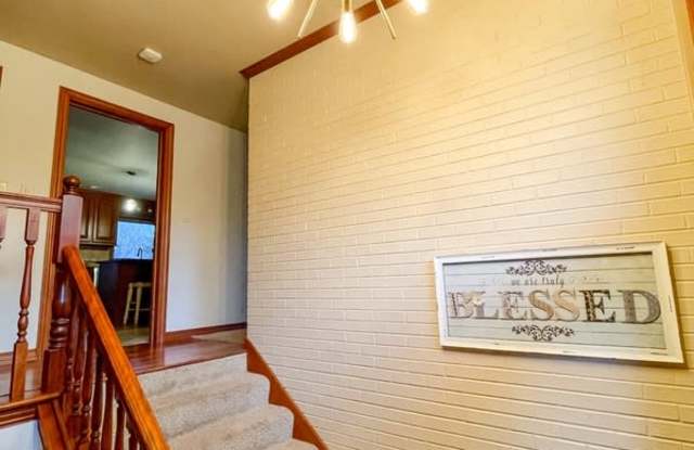 910 Pine Ridge Drive