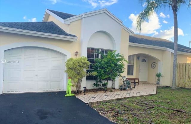 5508 NW 101st Ct - 5508 Northwest 101st Court, Doral, FL 33178