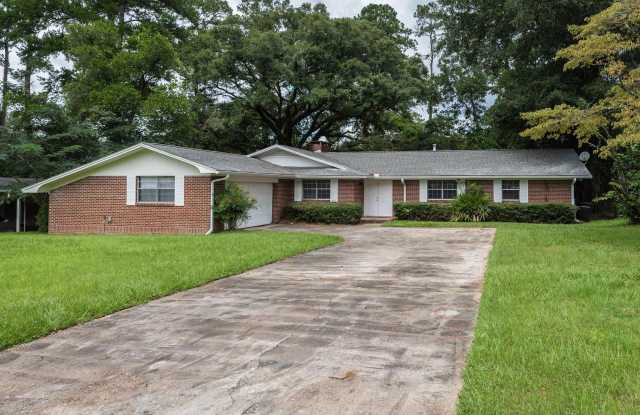 410 SW Gaither Drive