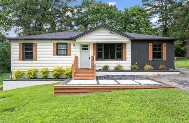 1326 Stella Circle SW