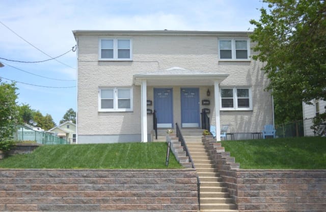 1547 HEWES AVE #A - 1547 Hewes Ave, Linwood, PA 19061