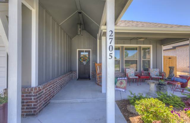 2705 West Madison Street