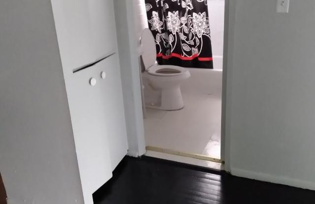 3591 Oakman Boulevard unit: 2