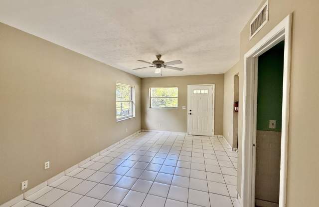 1475 NE Waveland Avenue