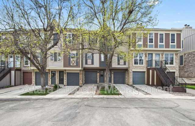 Photo of 2578 E Nichols Circle