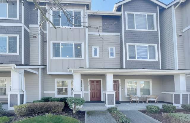 3319 30th Drive - 3319 30th Drive, Everett, WA 98201