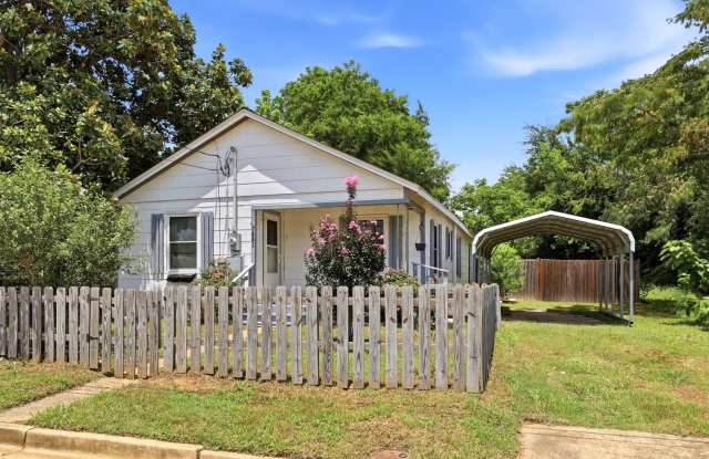 Cute 2/2 in Kilgore!