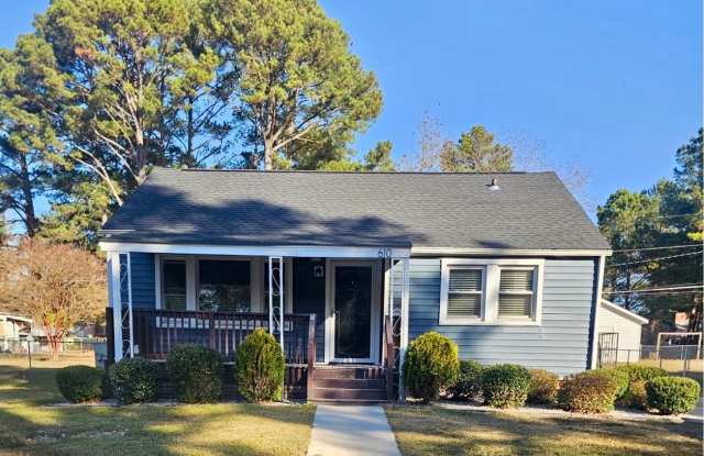 Photo of 610 Lynwood Ave