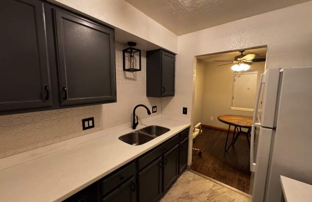 1717 Maple Ridge RoadUnit #9