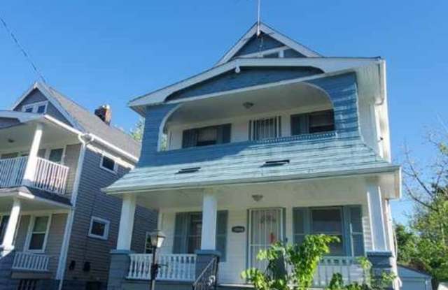 Charming 4-Bedroom Property in Prime Location