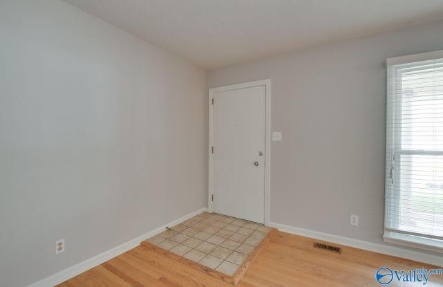 2508 Gladstone Drive