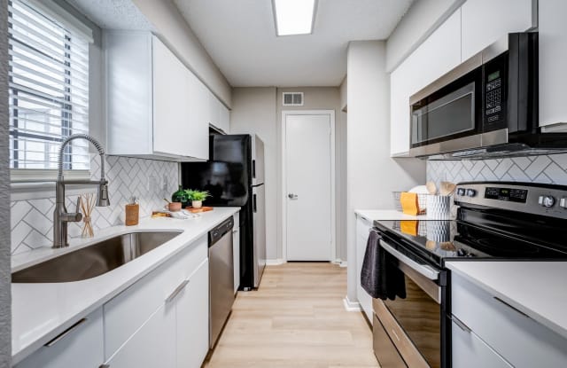 Fox Trails Apartments