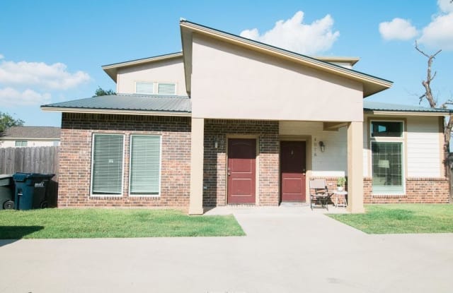 407 Eisenhower Street - 407 Eisenhower Street, College Station, TX 77840