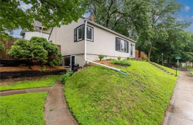 188 Cleveland Avenue South