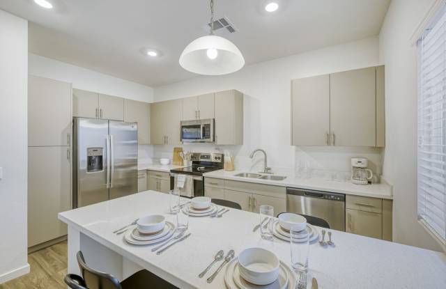 Brioso at the Bridges