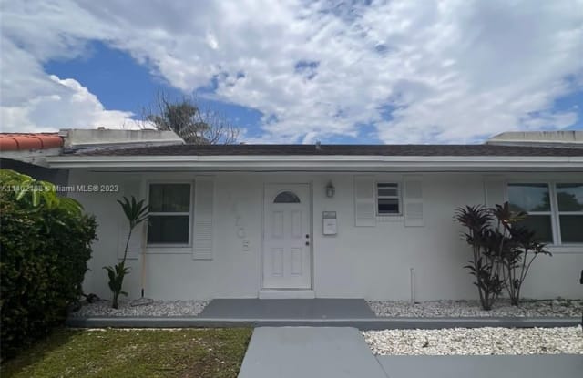 12705 SW 54th St - 12705 Southwest 54th Street, Kendale Lakes, FL 33175