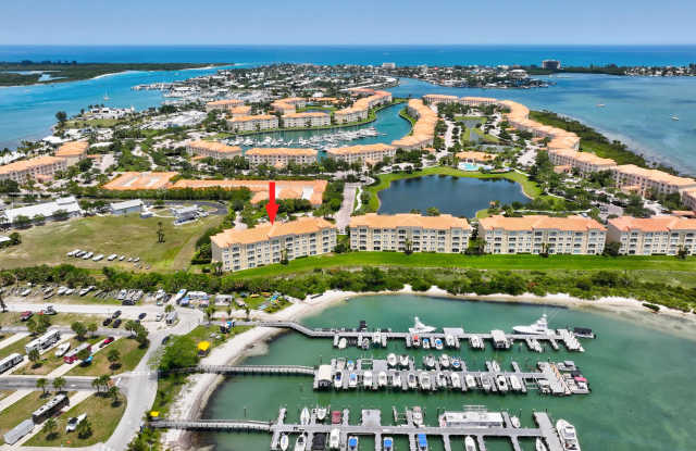 Photo of 34 W Harbour Isle Drive